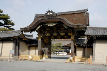 Naklejka premium 二条城唐門