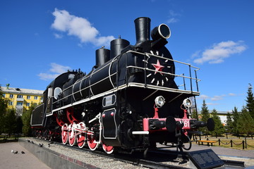 Obraz premium Zabytkowa lokomotywa parowa w Astanie, Kazachstan