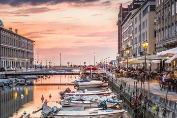 Foto op Plexiglas Canal grande in Trieste city center, Italy © eunikas