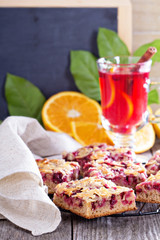Berry cake bars with caramel almond topping