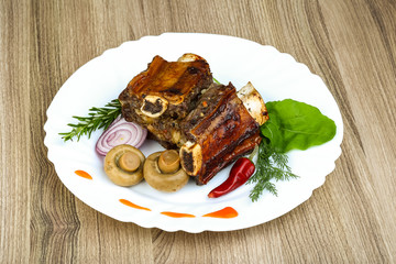 Roasted beef ribs