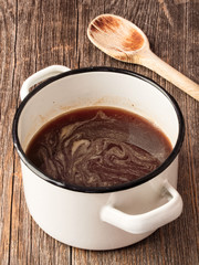 rustic brown gravy sauce