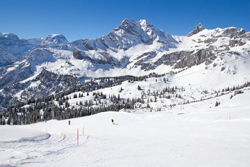 Fototapeta na wymiar Winter in alps