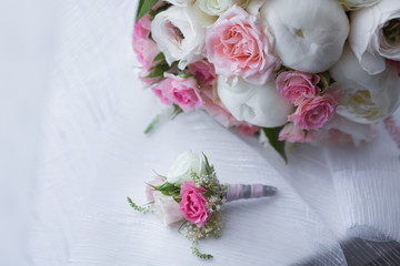 Obraz na płótnie Canvas Bridal bouquet of various flowers