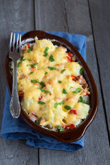Cauliflower and cheese gratin