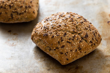 brown sandwich buns