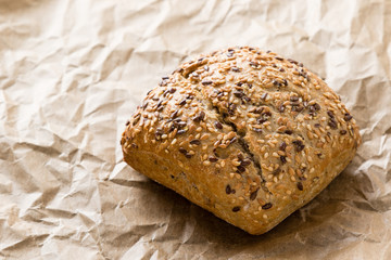 brown sandwich bun