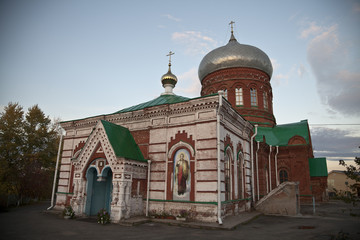 Fototapeta na wymiar Храм Святого Александра Невского
