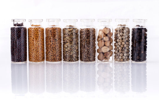 Assorted Of Spice Bottles Condiment  Black Pepper ,white Pepper,