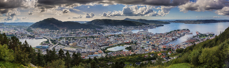 Fototapeta na wymiar View from Floien in Bergen, Norway