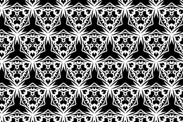 Чёрные и белые узоры. 8.10
