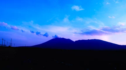Tuinposter 浅間山からの噴煙 © 7maru