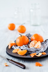 Orangen auf einem Teller