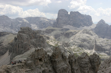 Fototapeta premium Wanderer in den Sextener Dolomiten, Italien, Südtirol,