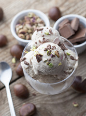 Chestnut ice-cream with chocolate and pistachios - 93375395