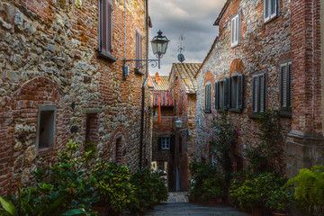 Street and corners of medieval Tuscan town, Lucignano (Arezzo) i