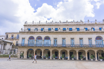 Naklejka na ściany i meble ハバナの旧市街