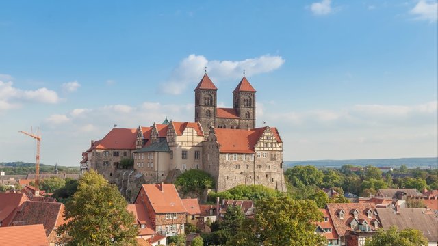 Time-lapse video of castle and church in Quedlinburg, Germany
