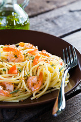 Pasta with shrimp and sesame