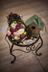 decor nesting box and flowers