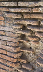 vecchio muro di mattoni rossi