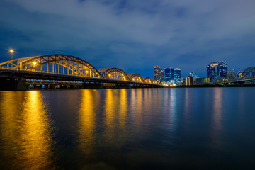 Obraz premium 大阪の夜景 淀川から見た梅田