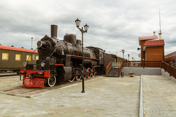 Naklejka premium Stary radziecki parowóz na wystawie w Muzeum Historycznym, Jekaterynburg, Rosja