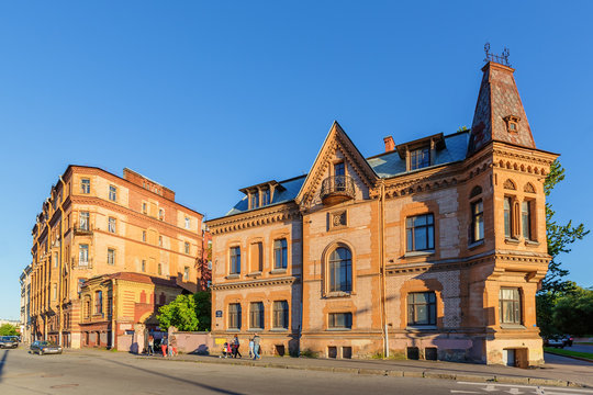 The Corner House On The Embankment Of Moyka River