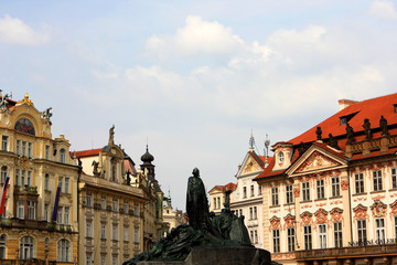 Obraz premium Old Town Square (Staromestske namesti) with Jan Hus monument, Prague, Czech republic