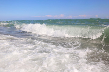 Wellen an einer Küste