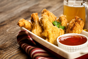 Crispy fried chicken wings