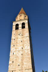 Fototapeta na wymiar Aquileia - wieża dzwonów