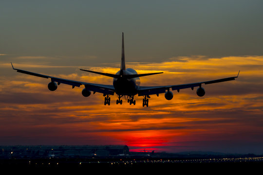 Aircraft Sunset © Ian Schofield