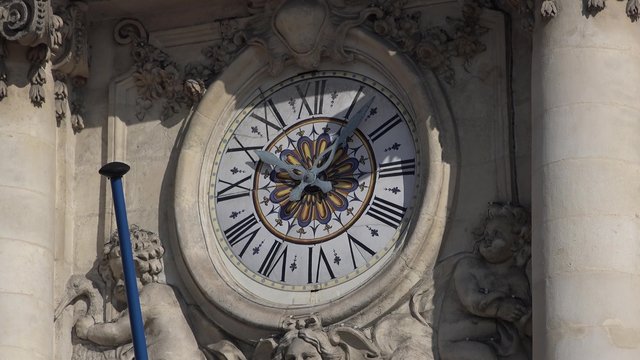 Clock of the stock market/Time lapse