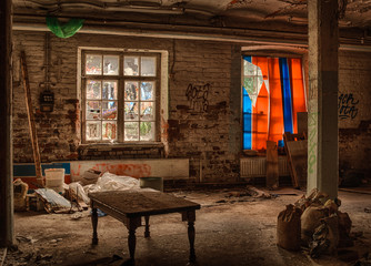 Abandoned workshop.
