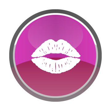 Bouche pulpeuse dans un bouton rose