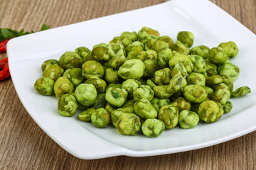 Wasabi peas