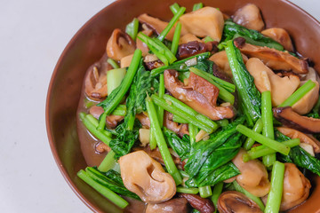 Stir fry choy sum with mushroom