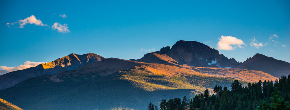 Fototapeta Longs Peak at Sunset Panorama