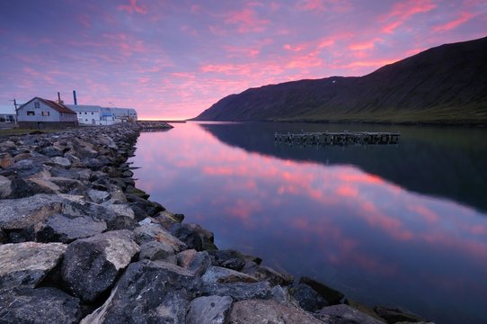 Fototapeta Beautiful dawn in siglufjörður