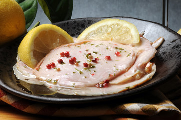 Indyka marynowane w cytrynie Marinated turkey Tacchino marinato