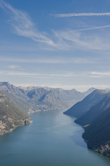 Obraz premium Lugano, Stadt, Luganersee, Lago di Lugano, See, San Salvatore, Aussichtsberg, Wanderweg, Wanderferien, Herbst, Tessin, Schweiz