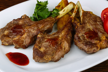 Grilled lamb chops