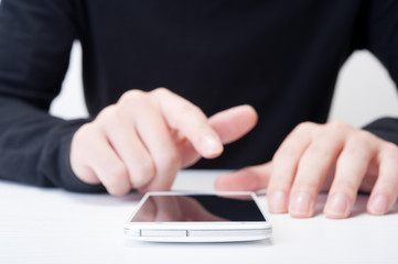 白いスマートフォン