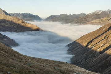 Nebelmeer beim Furkapass, Uri, Schweiz