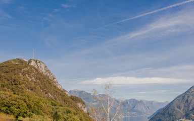 Lugano, Stadt, San Salvatore, Ausflugsberg, Standseilbahn, Aussichtsberg, Lago di Lugano, See, Wanderweg, Waldweg, Kastanienwald, Herbst, Herbstfarben, Tessin, Schweiz