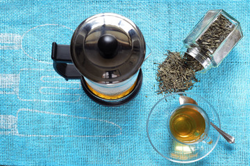 set con tè verde in foglia