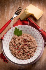 risotto with red wine red pepper and parmesan cheese