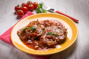 meat  with tomatoes sauce
