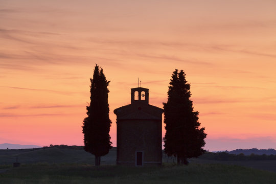 Capella di Vitaleta at sunset, Val d'Orcia (Orcia Valley), Siena Province, Tuscany
